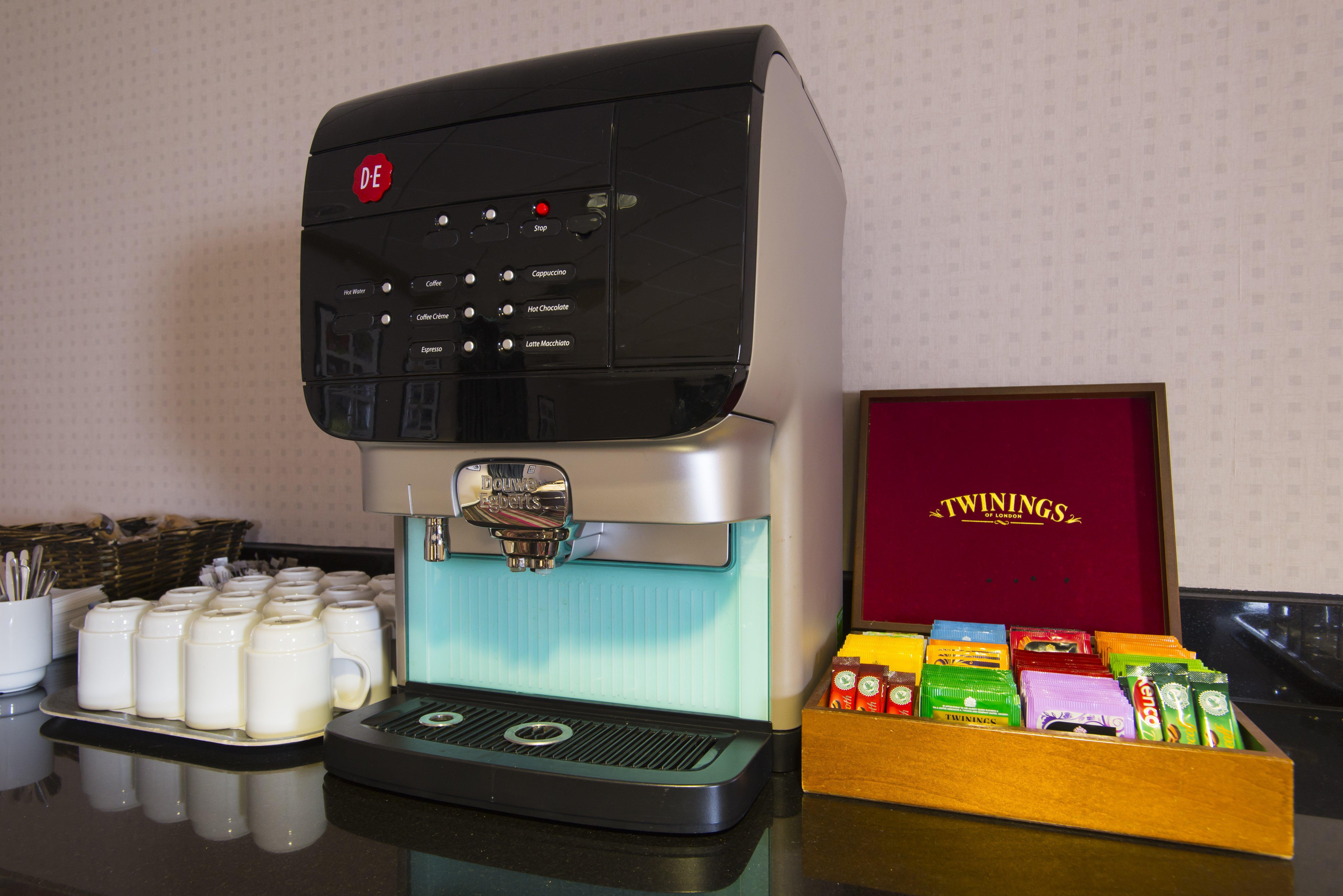Holiday Inn Express London - Epsom Downs By Ihg Eksteriør bilde
