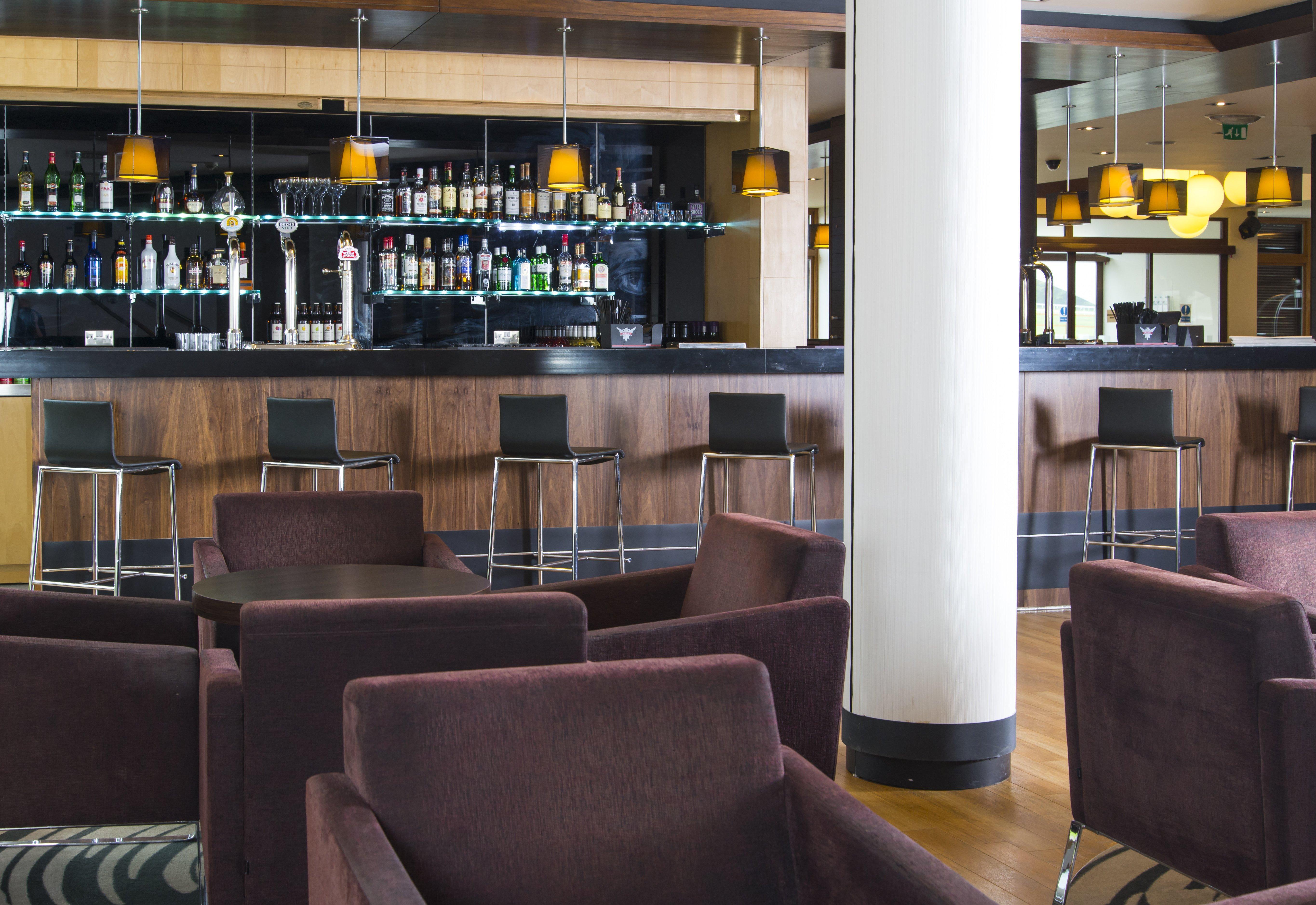 Holiday Inn Express London - Epsom Downs By Ihg Eksteriør bilde